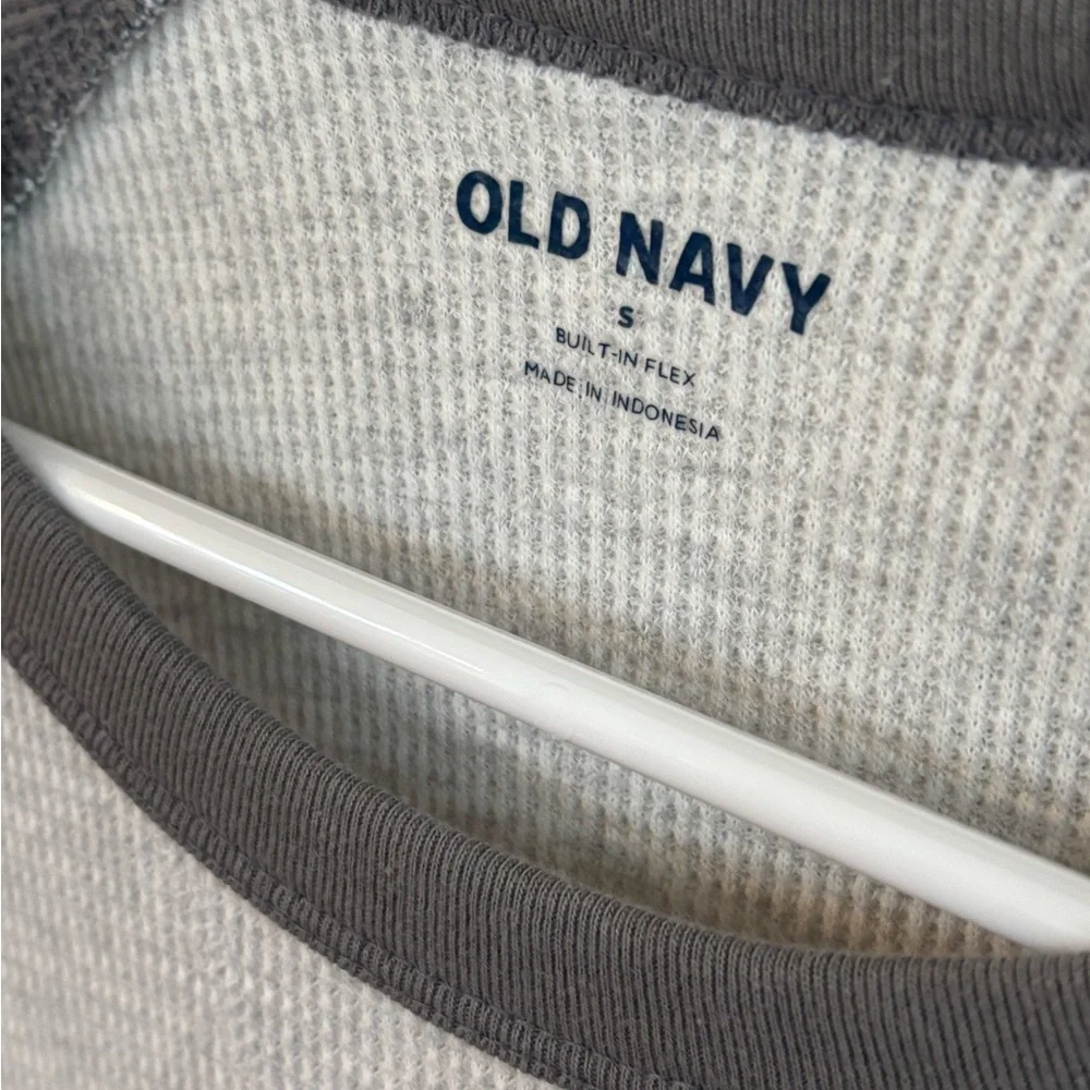 Men’s Old Navy Two Toned Gray long sleeve shirt size Small - Picture 2 of 2